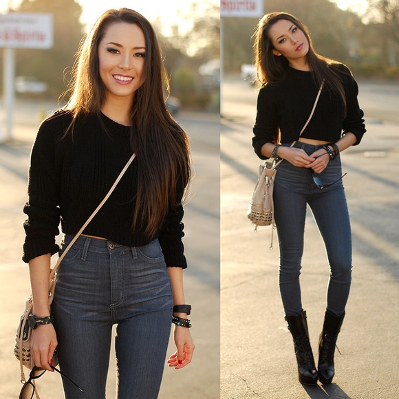 Sweaters - Black Crop Sweater